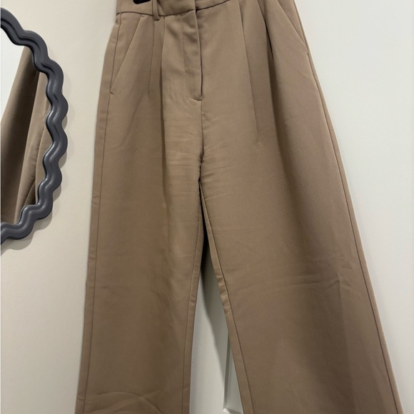 Abercrombie & Fitch Pants - Abercrombie & Fitch Tan Wide Leg Trousers